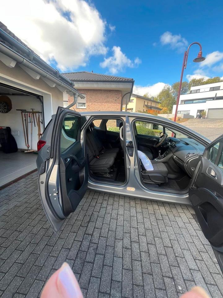 Opel Meriva 2013 — photo 7