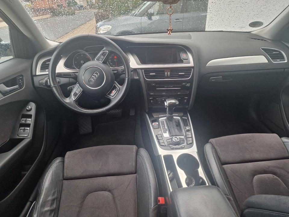 Audi A4 2012 — photo 8