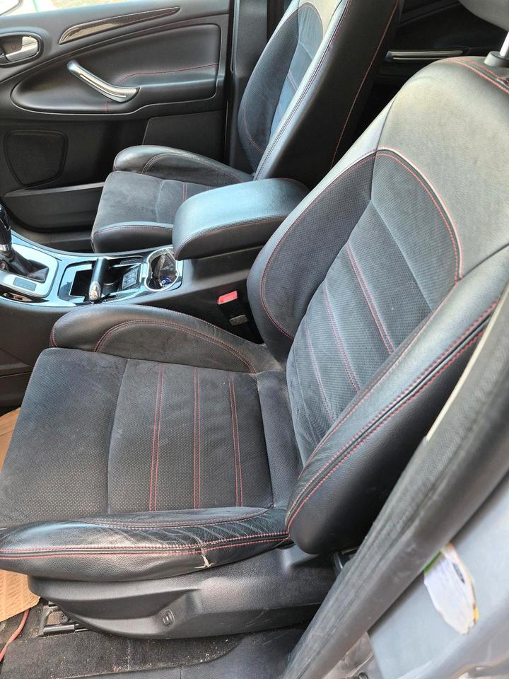 Ford S-Max 2012 — photo 7