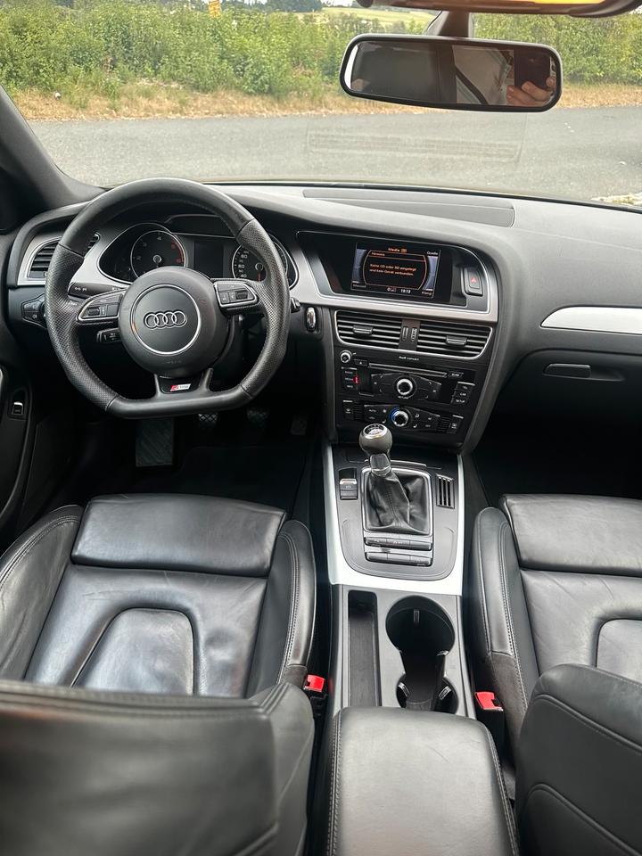 Audi A4 2012 — photo 14