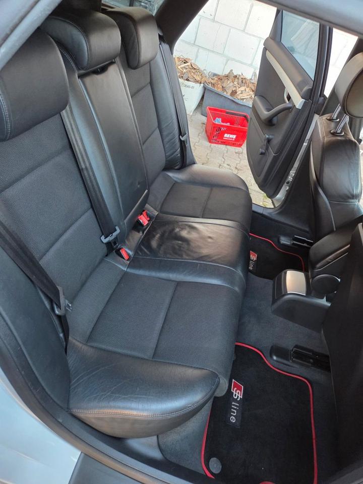 Audi A4 2005 — photo 12