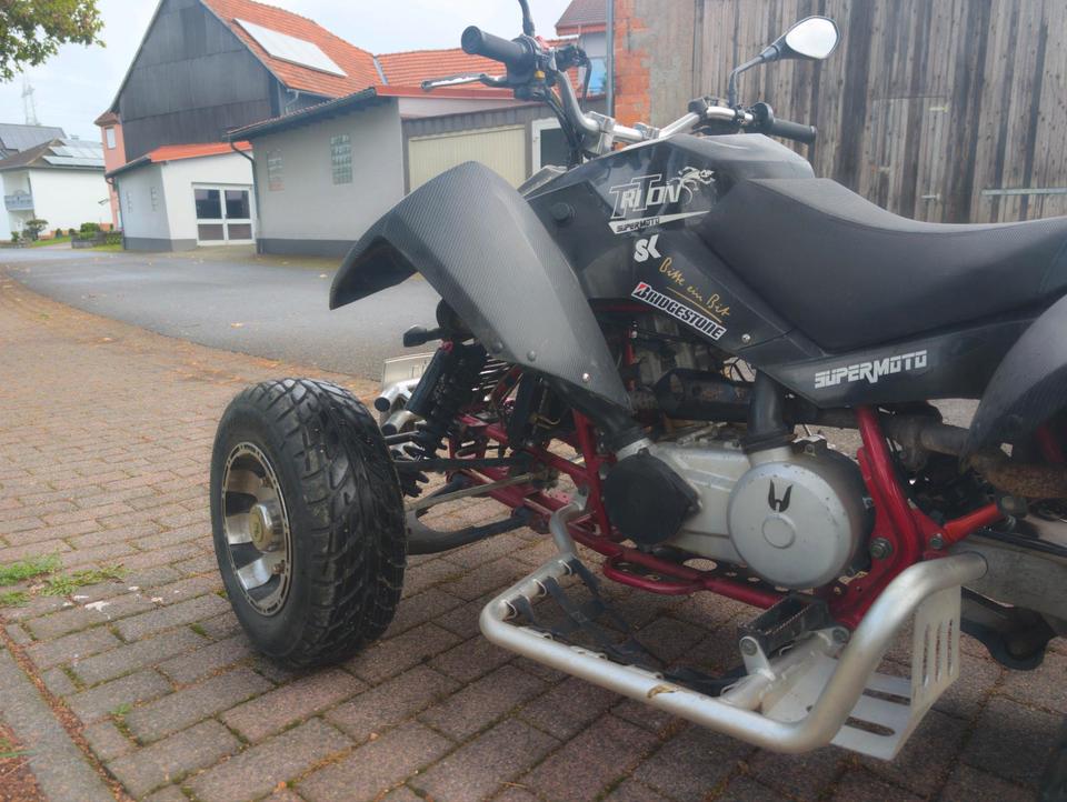  Triton 400cc 2011 — interior