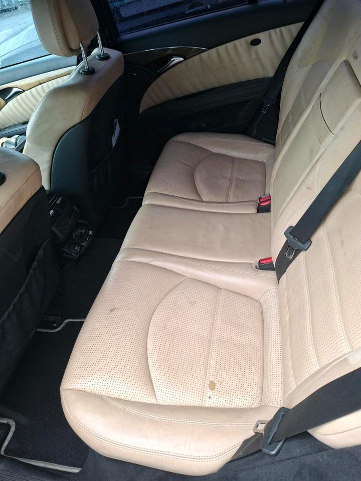 Mercedes Benz E 320 2007 — photo 9
