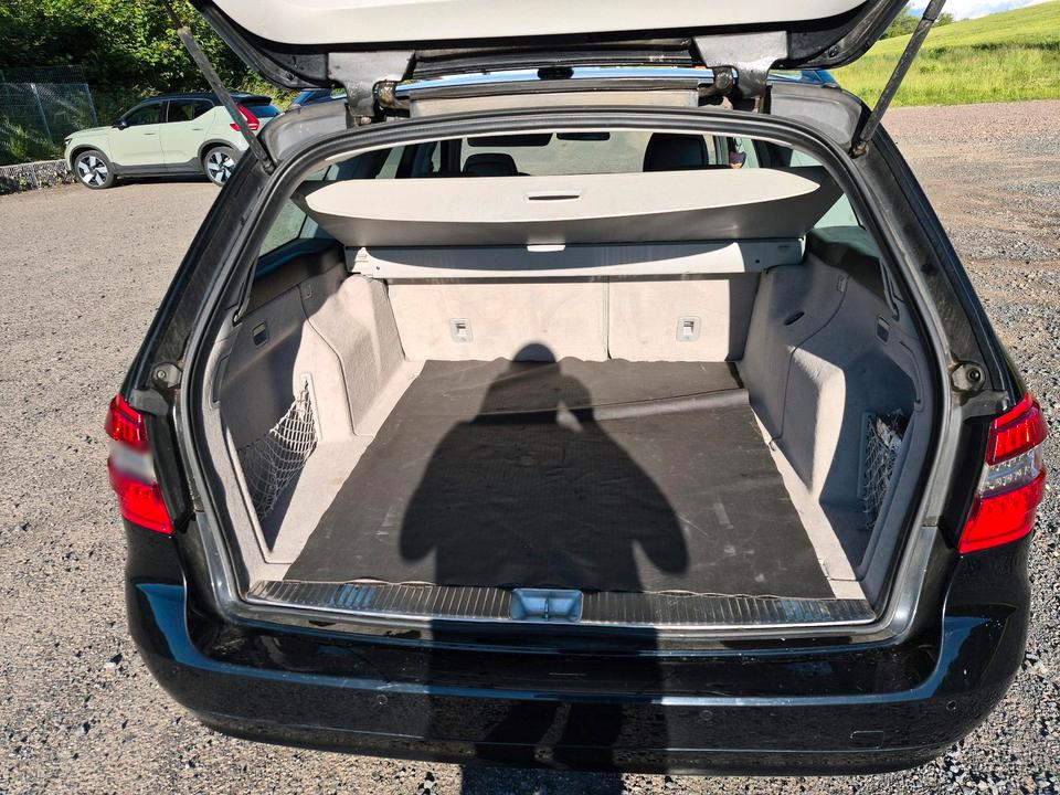 Mercedes Benz E 200 2010 — photo 10