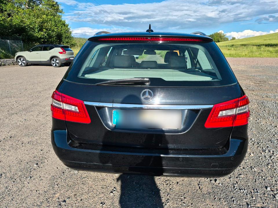Mercedes Benz E 200 2010 — photo 5