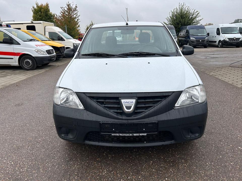 Dacia Logan 2010 — rear view