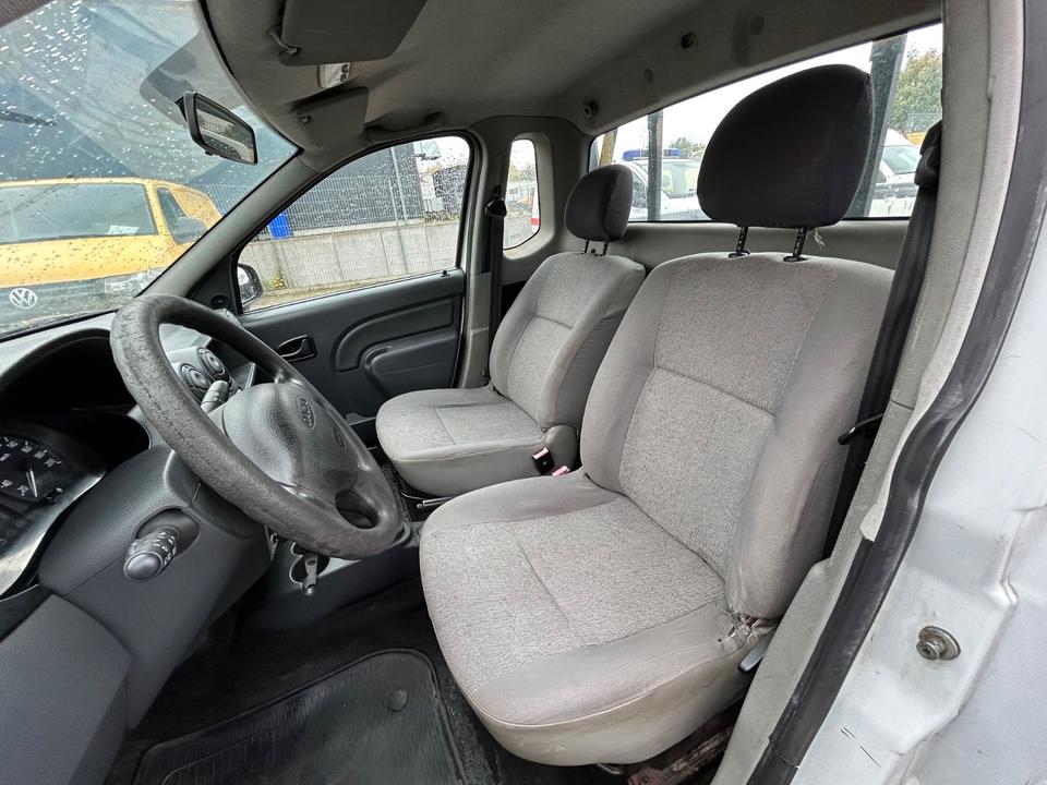 Dacia Logan 2010 — photo 8
