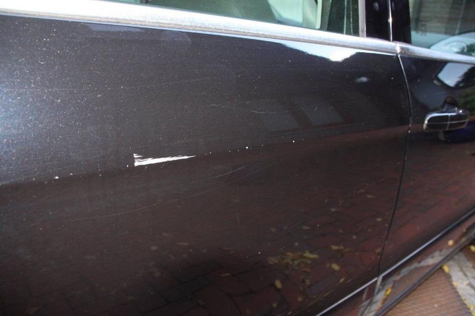 Ford S-Max 2011 — photo 13