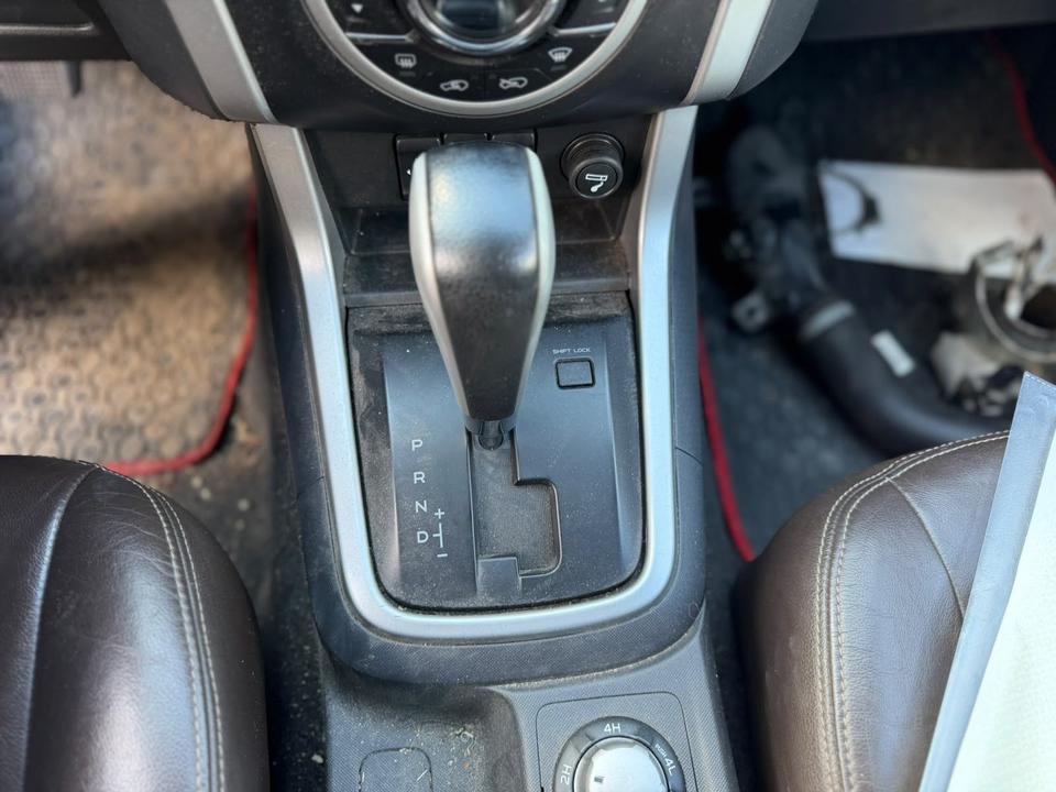 Weitere Automarken Isuzu D-Max -4WD - AUTOMATIK- LEDER - MOTORPROBLEM 2013 — фото 10
