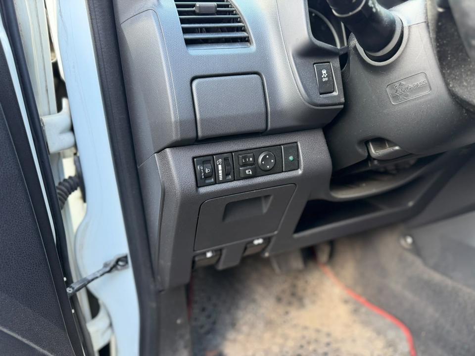 Weitere Automarken Isuzu D-Max -4WD - AUTOMATIK- LEDER - MOTORPROBLEM 2013 — фото 11