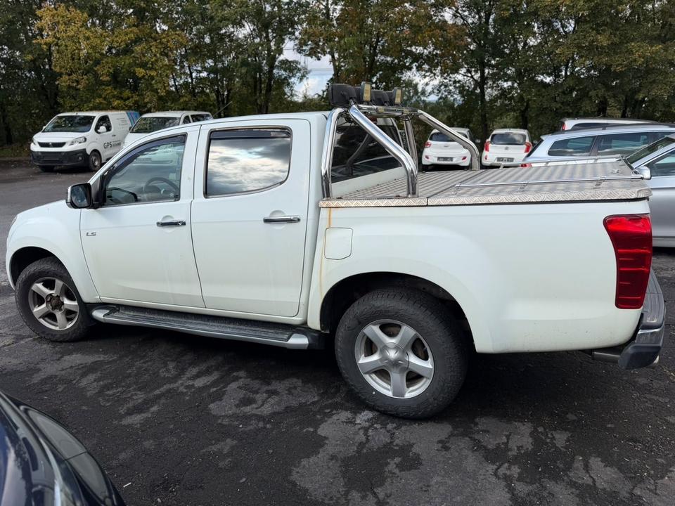 Weitere Automarken Isuzu D-Max -4WD - AUTOMATIK- LEDER - MOTORPROBLEM 2013 — фото 5