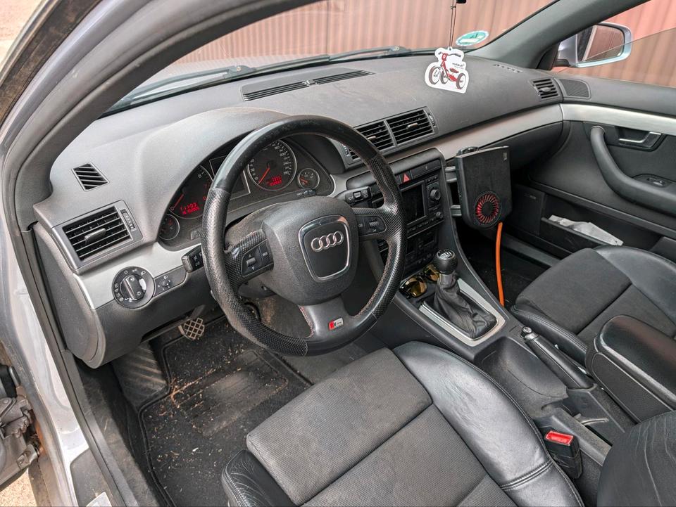 Audi A4 2006 — двигун