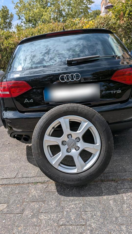 Audi A4 2011 — photo 16