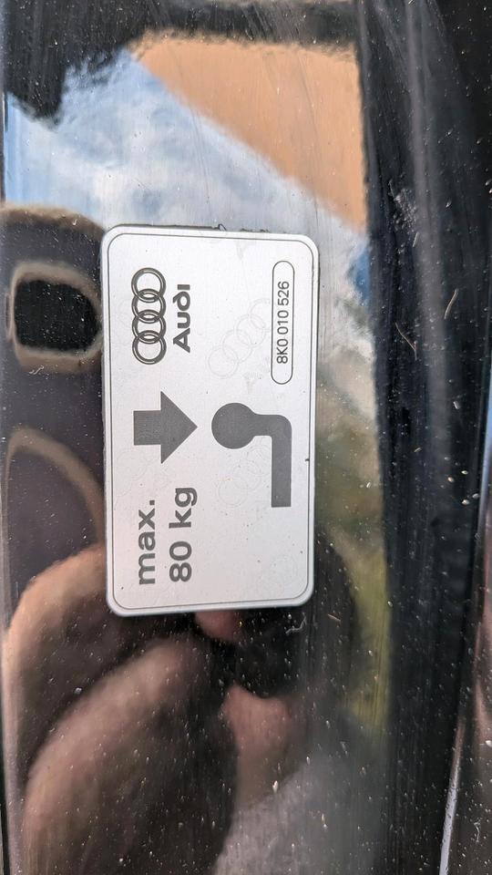 Audi A4 2011 — photo 18