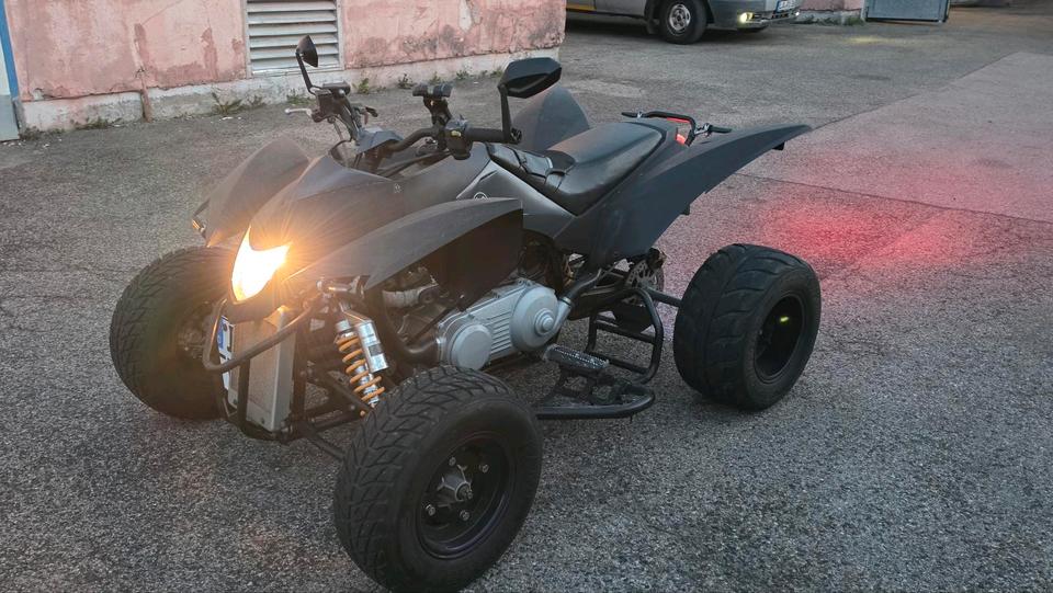 Weitere Motorräder Quad S.M.C. 350 automatic 23 ps 2014 — interior
