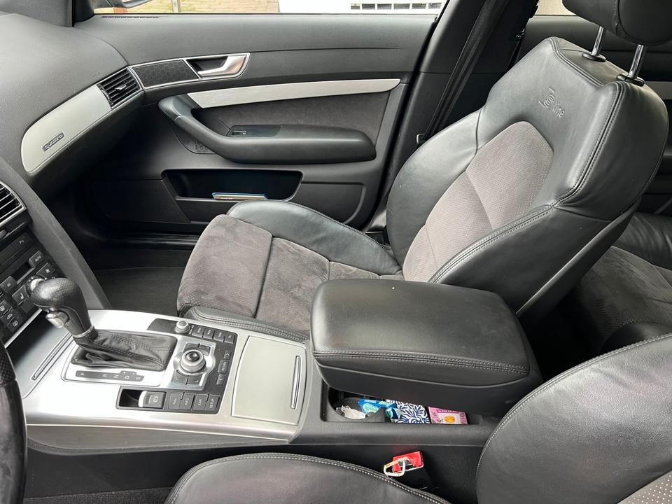 Audi A6 2011 — interior