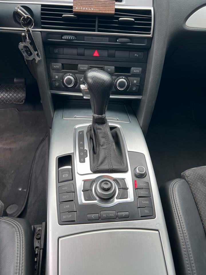 Audi A6 2011 — engine