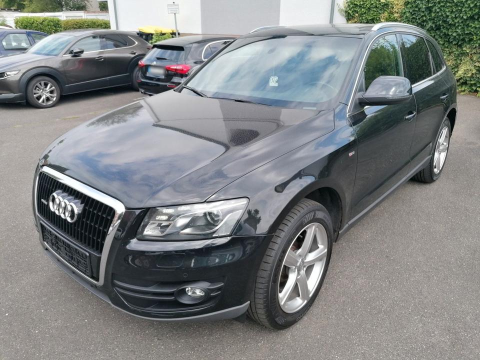 Audi Q5 2009 — rear view