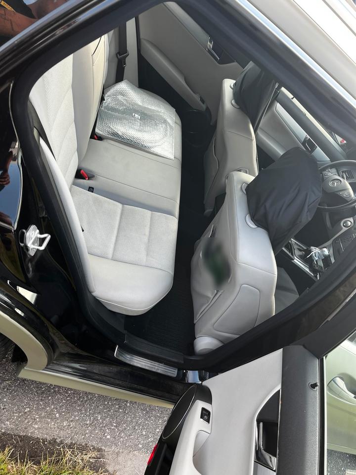 Mercedes Benz C 250 2010 — photo 5