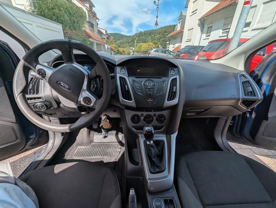 Ford Focus 2014 — photo 13