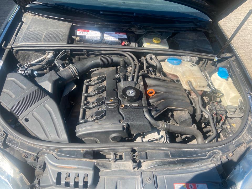 Audi A4 2005 — двигун