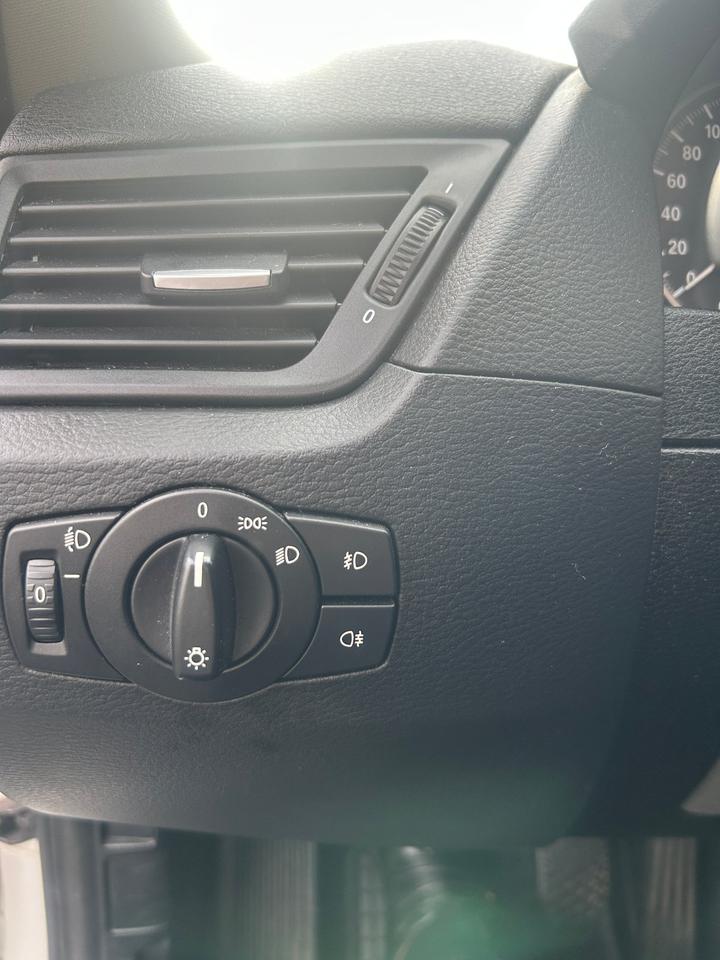 BMW X1 2012 — фото 11