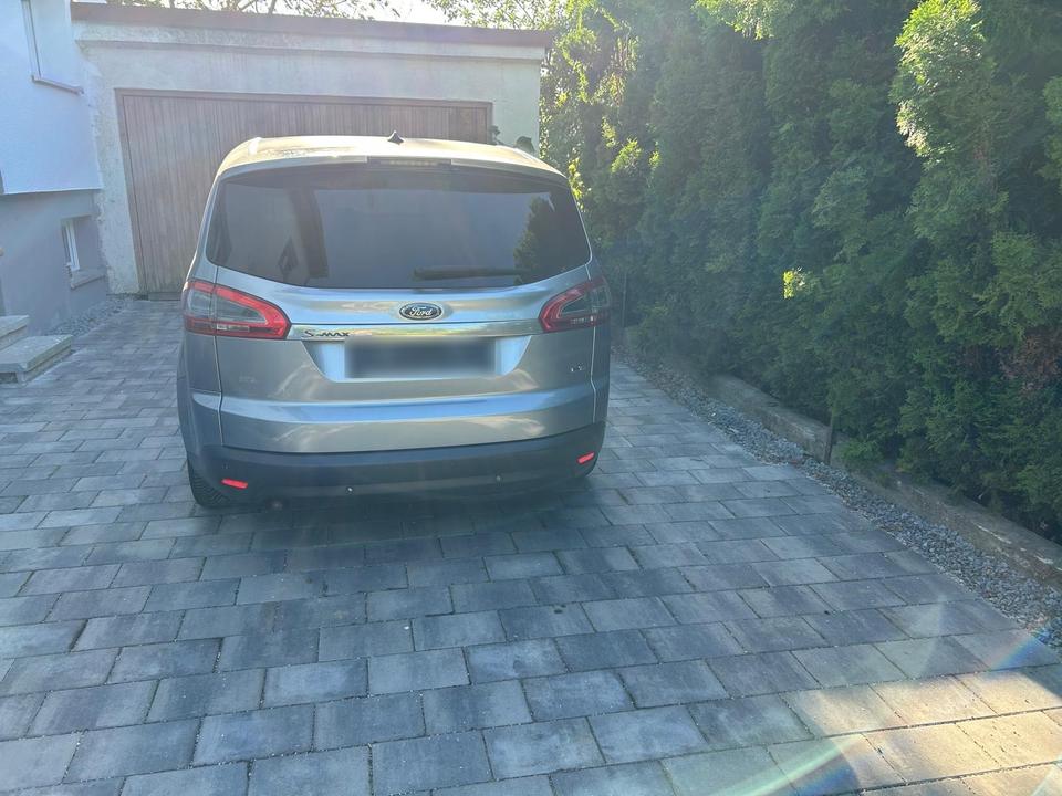 Ford S-Max 2010 — engine