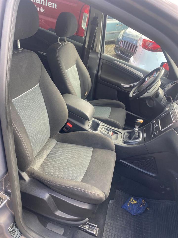 Ford S-Max 2014 — photo 10