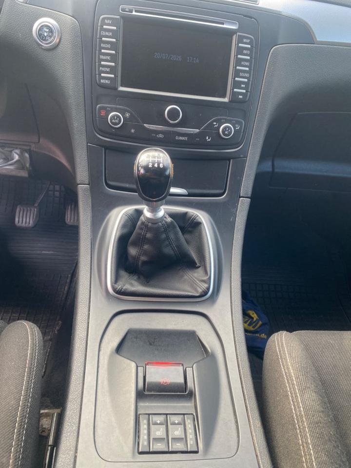 Ford S-Max 2014 — photo 13