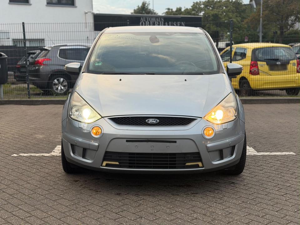 Ford S-Max 2007 — вигляд ззаду