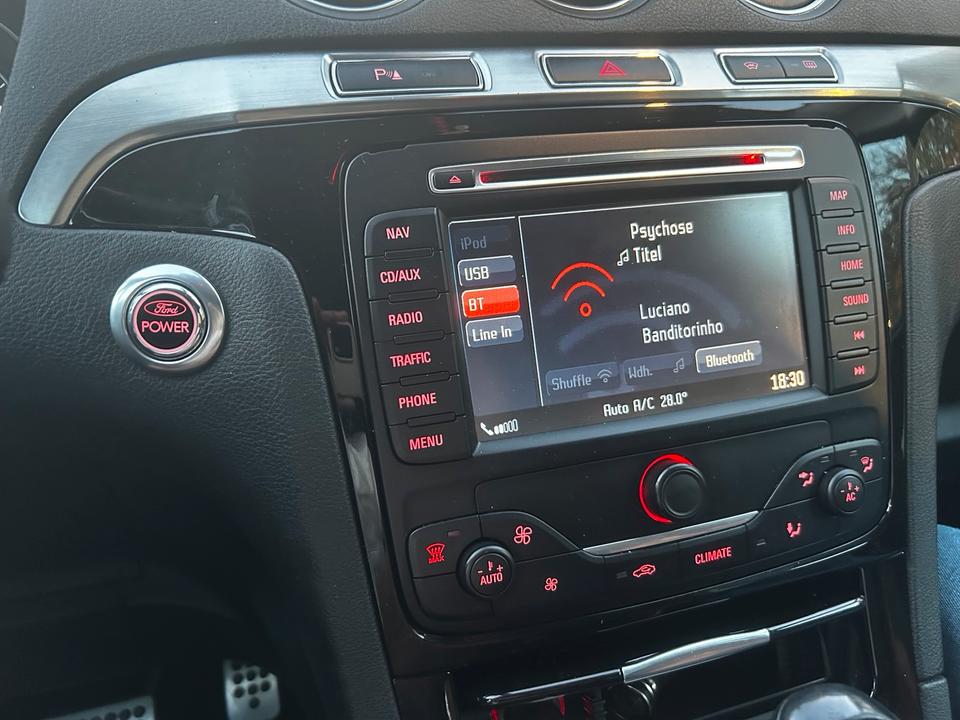 Ford S-Max 2011 — photo 10