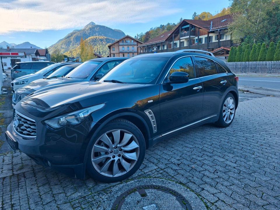 Infiniti FX, 2011