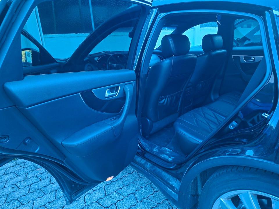 Infiniti FX 2011 — photo 13