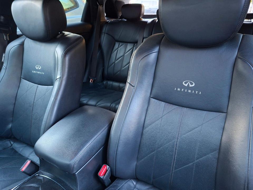 Infiniti FX 2011 — photo 15