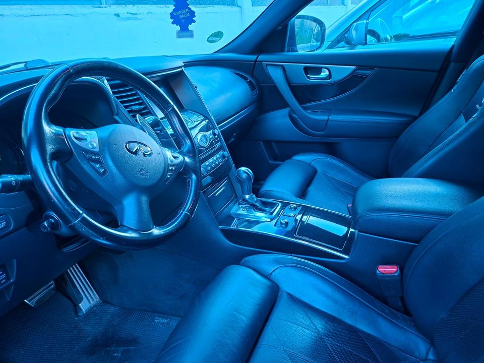 Infiniti FX 2011 — photo 7