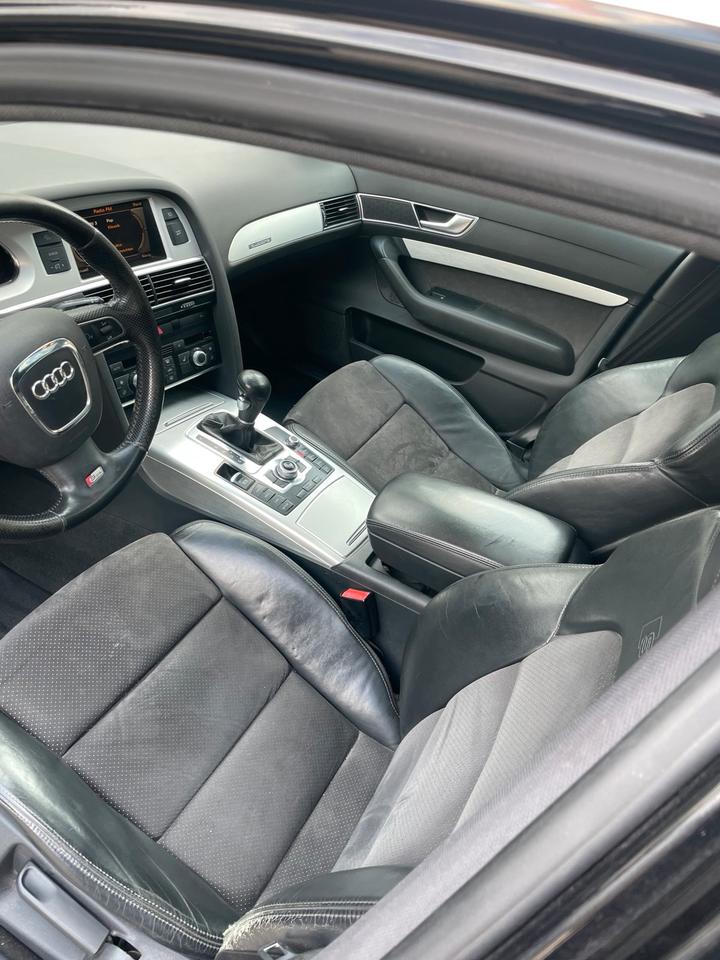 Audi A6 2011 — engine