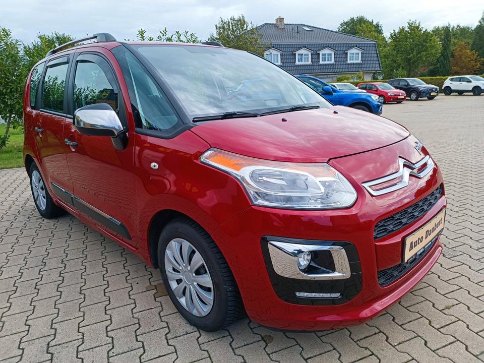 Citroen C3 Picasso 2013 — interior