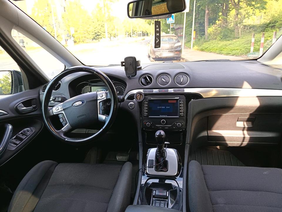 Ford S-Max 2011 — photo 6