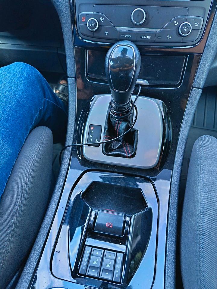 Ford S-Max 2011 — photo 7