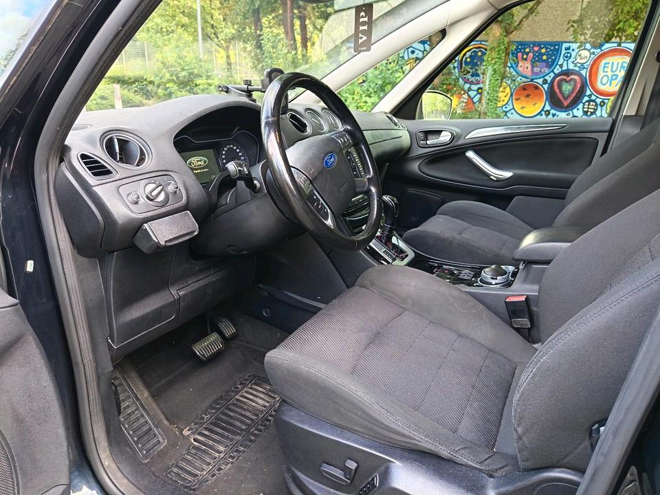 Ford S-Max 2011 — photo 9