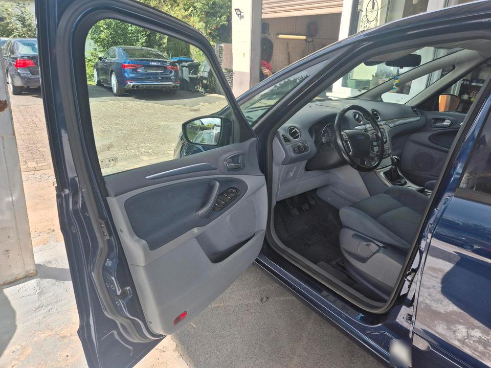 Ford S-Max 2009 — photo 7