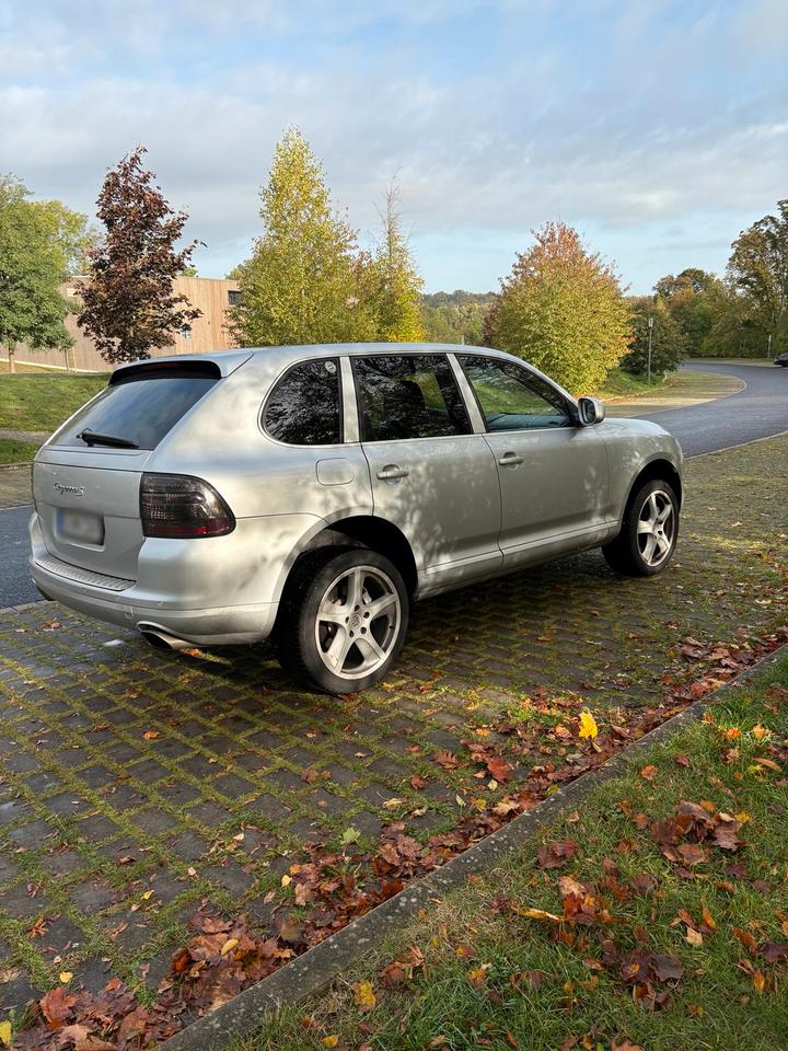 Porsche Cayenne 2006 — rear view