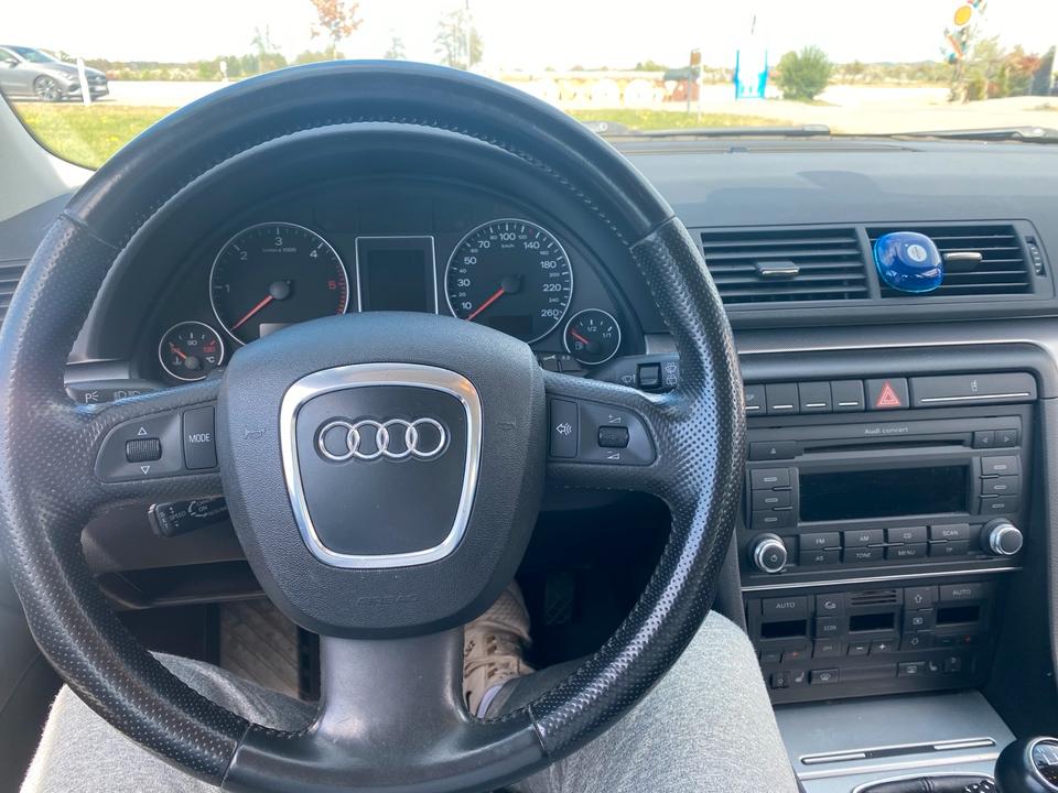 Audi A4 2007 — photo 11