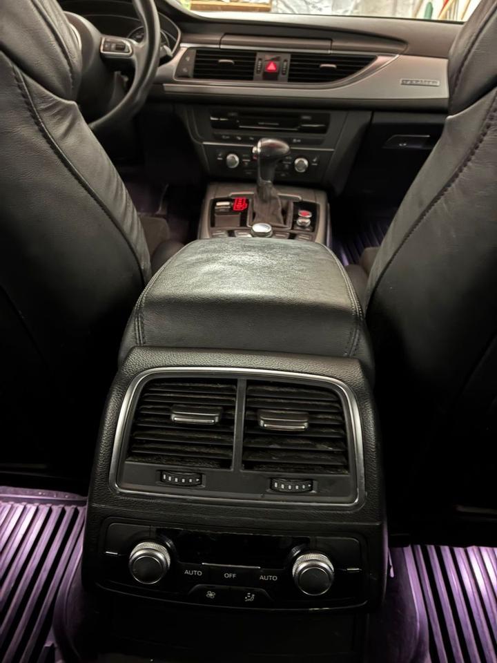 Audi A6 2011 — photo 8