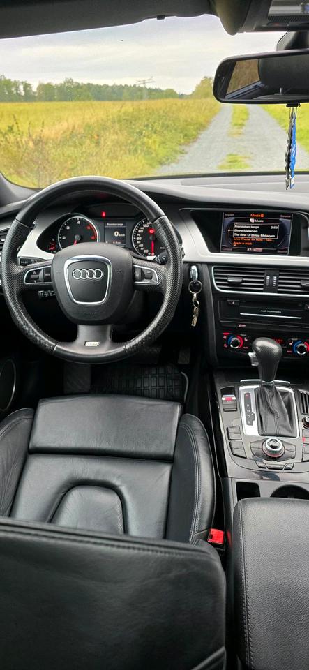Audi A4 2011 — photo 15