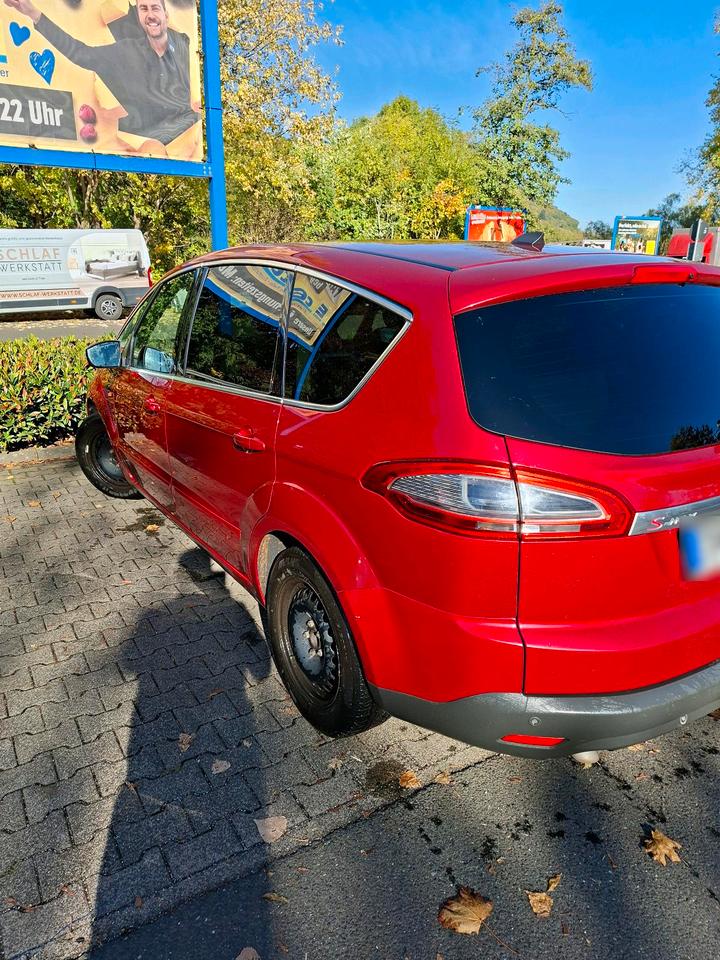 Ford S-Max 2015 — rear view