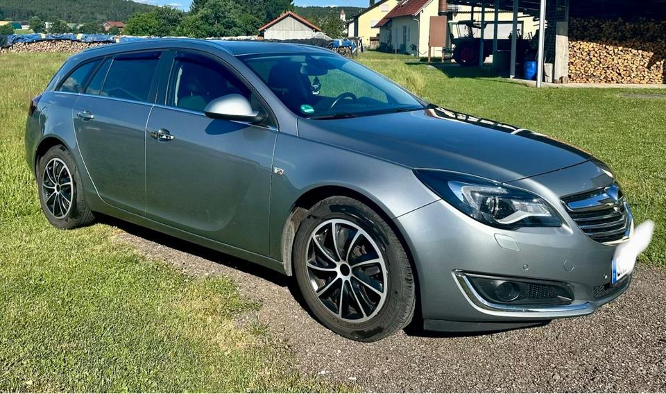 Opel Insignia 2014 — rear view