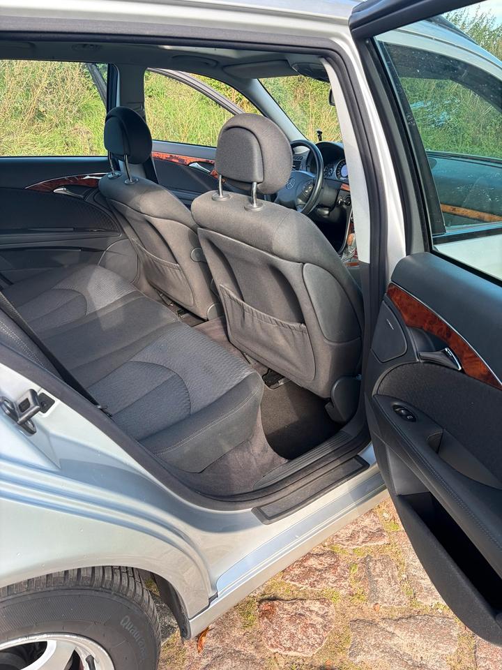 Mercedes Benz E 200 2005 — photo 10