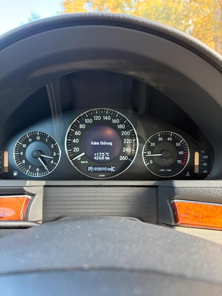 Mercedes Benz E 200 2005 — photo 19
