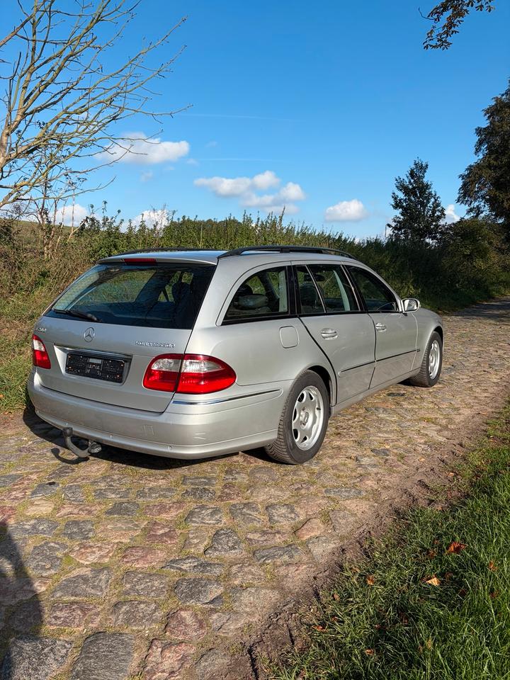 Mercedes Benz E 200 2005 — engine